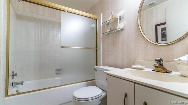 38226 Ann Arbor Trail, Livonia, MI 48150
