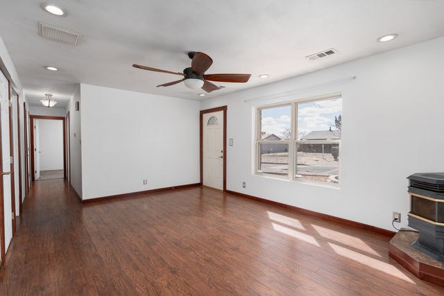 1725 Alpha Road SE, Rio Rancho, NM 87124