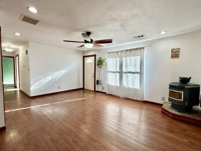 1725 Alpha Road SE, Rio Rancho, NM 87124