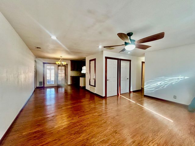 1725 Alpha Road SE, Rio Rancho, NM 87124