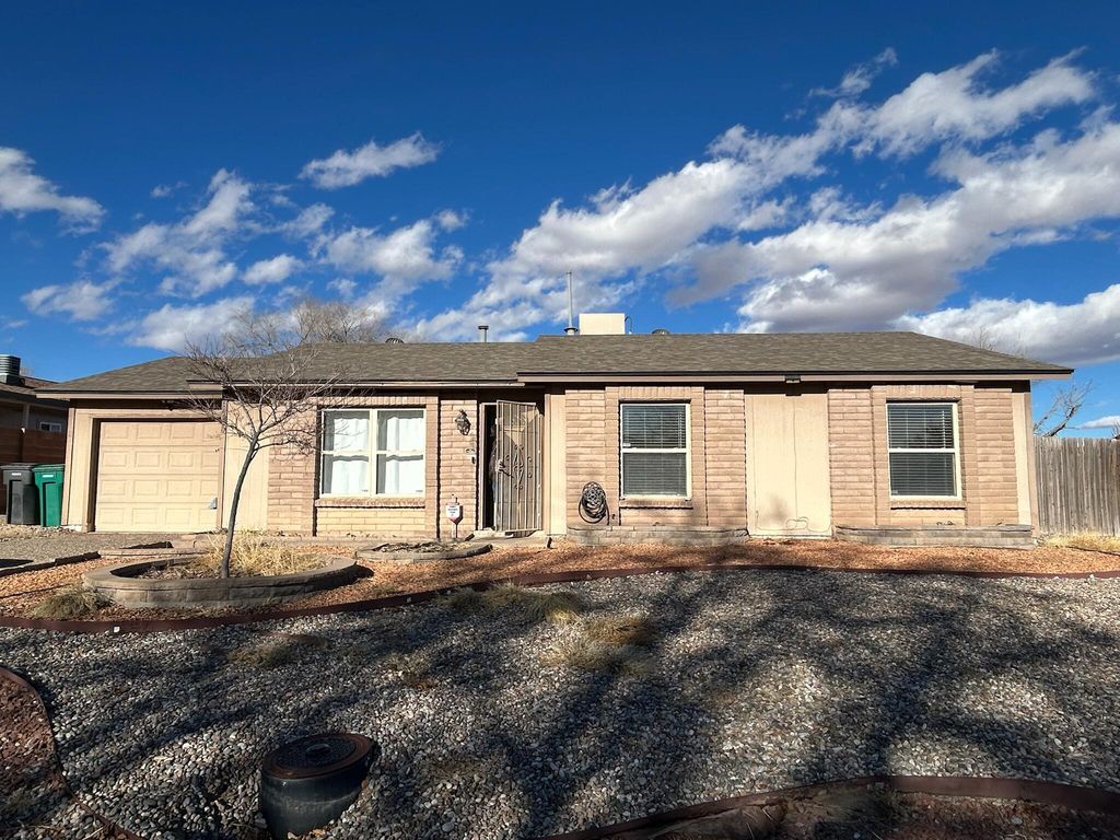 1725 Alpha Road SE, Rio Rancho, NM 87124