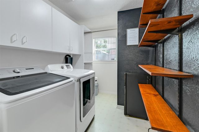 17214 Palm Falls Court, Houston, TX 77095