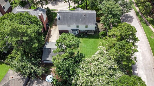 17214 Palm Falls Court, Houston, TX 77095