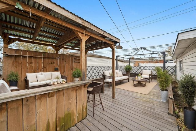 392 Greenbay Avenue, Calumet City, IL 60409