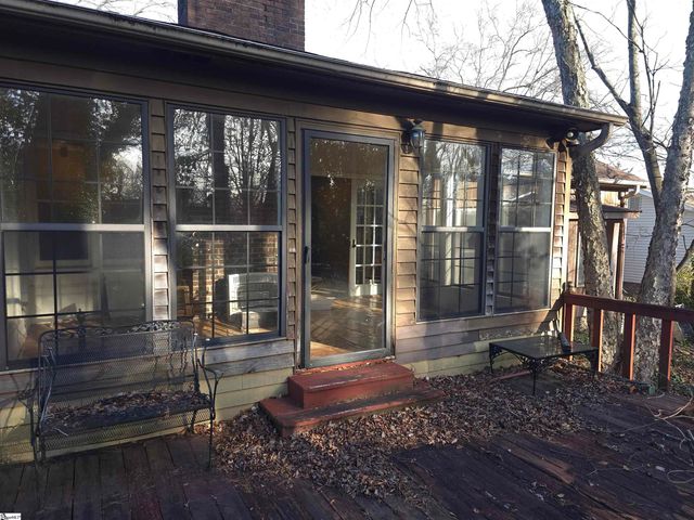 4 Cardinal Drive, Taylors, SC 29687