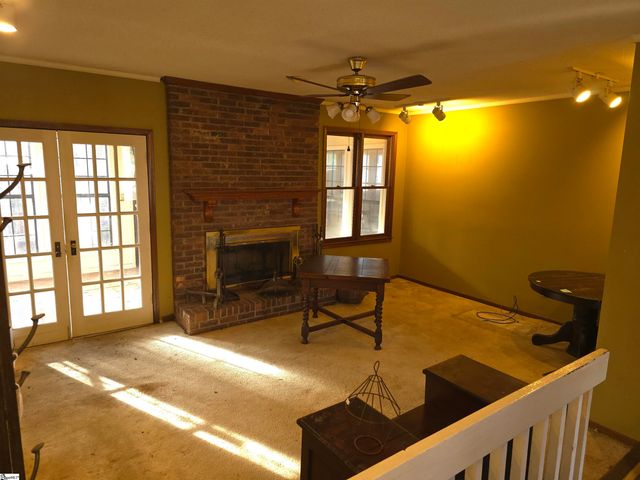 4 Cardinal Drive, Taylors, SC 29687