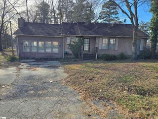 4 Cardinal Drive, Taylors, SC 29687