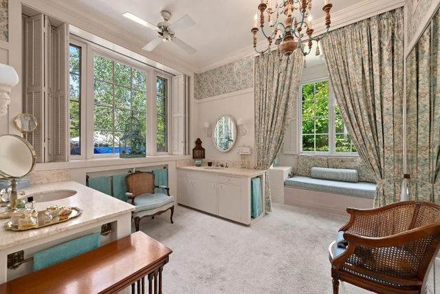 399 Selby Lane, Atherton, CA 94027