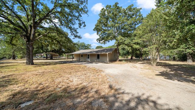 1320 Johnson Lane, Kemp, TX 75143