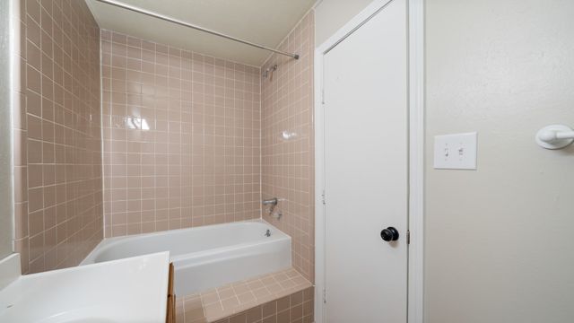 1320 Johnson Lane, Kemp, TX 75143