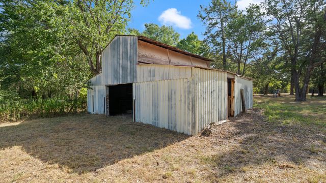 1320 Johnson Lane, Kemp, TX 75143