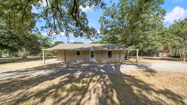1320 Johnson Lane, Kemp, TX 75143