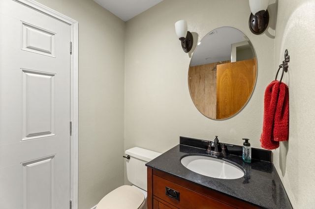208 Ashe Bend Drive, Rowlett, TX 75087