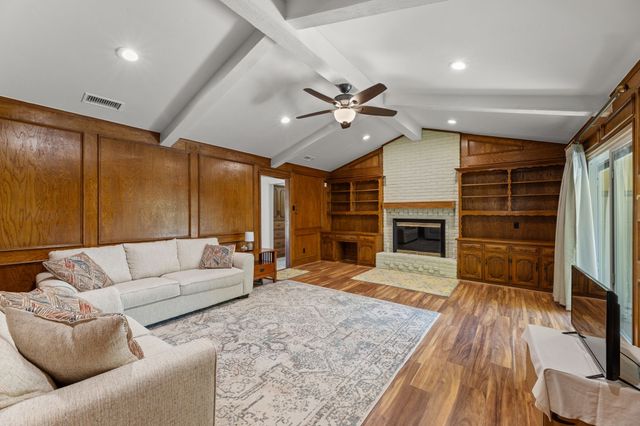 208 Ashe Bend Drive, Rowlett, TX 75087