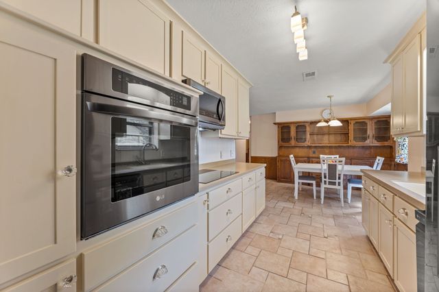 208 Ashe Bend Drive, Rowlett, TX 75087