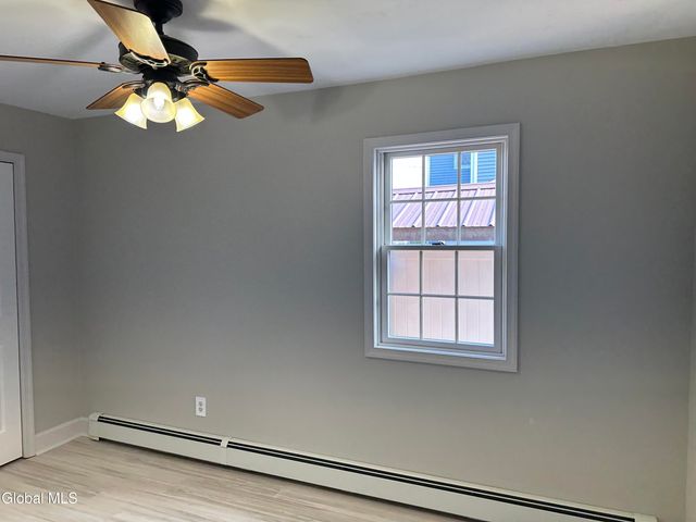 1825 Greenpoint Avenue, Rotterdam, NY 12303