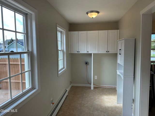 1825 Greenpoint Avenue, Rotterdam, NY 12303