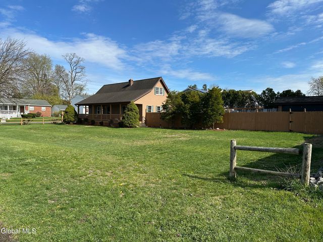 1825 Greenpoint Avenue, Rotterdam, NY 12303