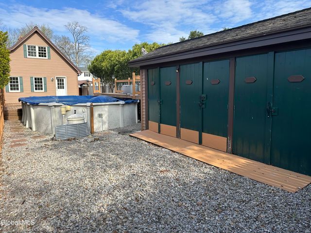 1825 Greenpoint Avenue, Rotterdam, NY 12303