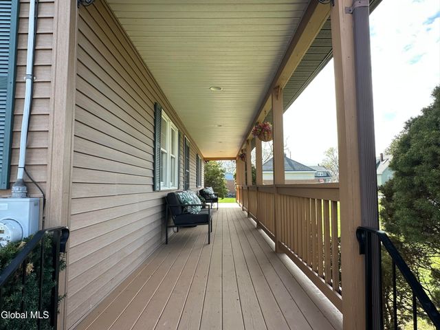 1825 Greenpoint Avenue, Rotterdam, NY 12303