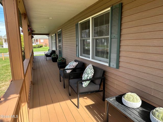 1825 Greenpoint Avenue, Rotterdam, NY 12303