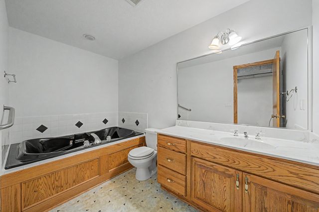 1012 8th Street SE, Altoona, IA 50009