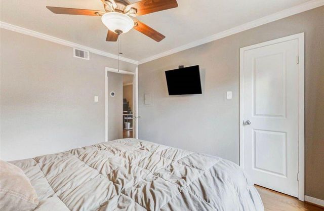 101 Stratford Street 103, Houston, TX 77006