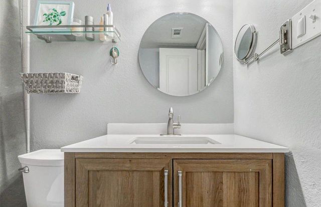 101 Stratford Street 103, Houston, TX 77006