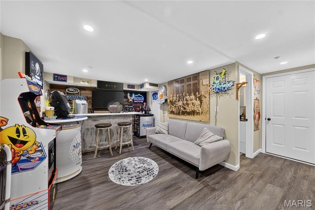 3318 Shutten Way, St Charles, MO 63301