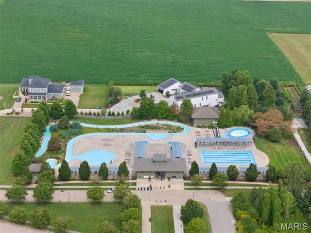 3318 Shutten Way, St Charles, MO 63301