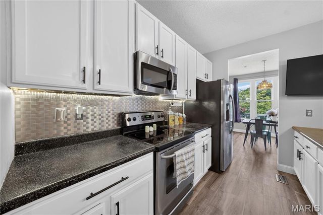 3318 Shutten Way, St Charles, MO 63301