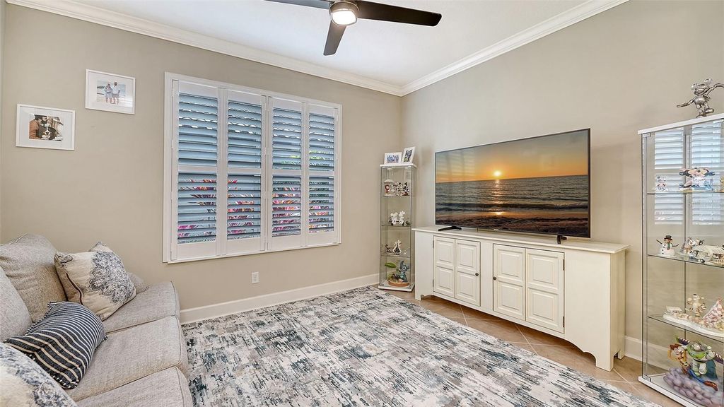 Image 13 of property listing at 13117 PALERMO DRIVE, Bradenton, FL 34211