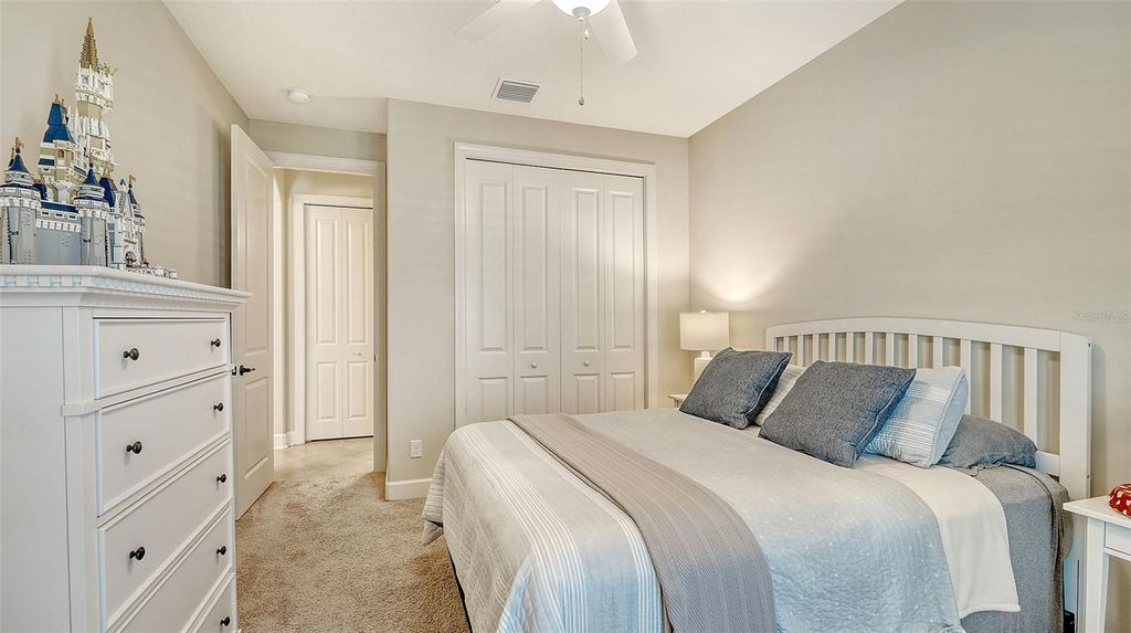 Image 15 of property listing at 13117 PALERMO DRIVE, Bradenton, FL 34211