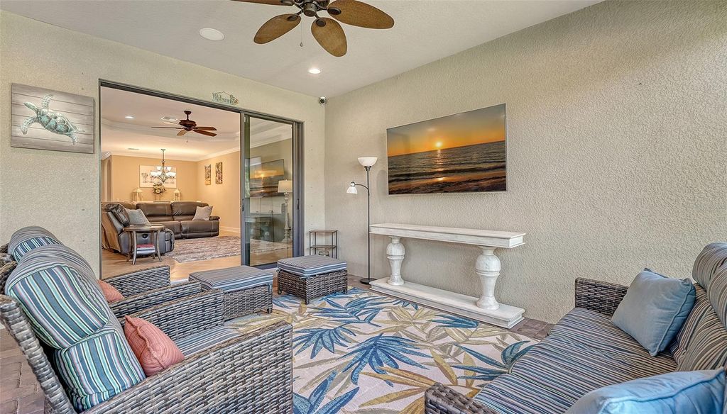 Image 25 of property listing at 13117 PALERMO DRIVE, Bradenton, FL 34211