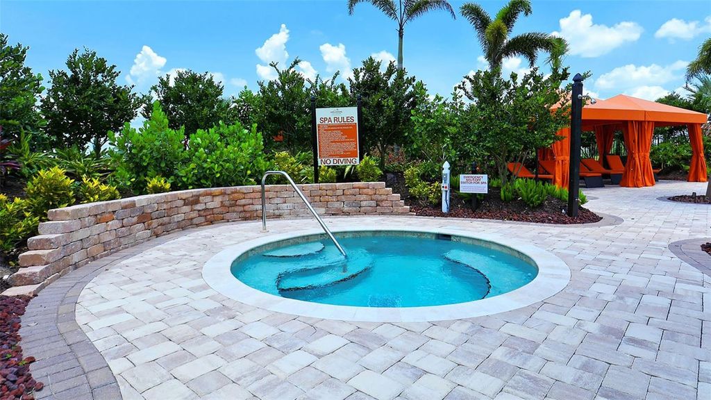 Image 38 of property listing at 13117 PALERMO DRIVE, Bradenton, FL 34211