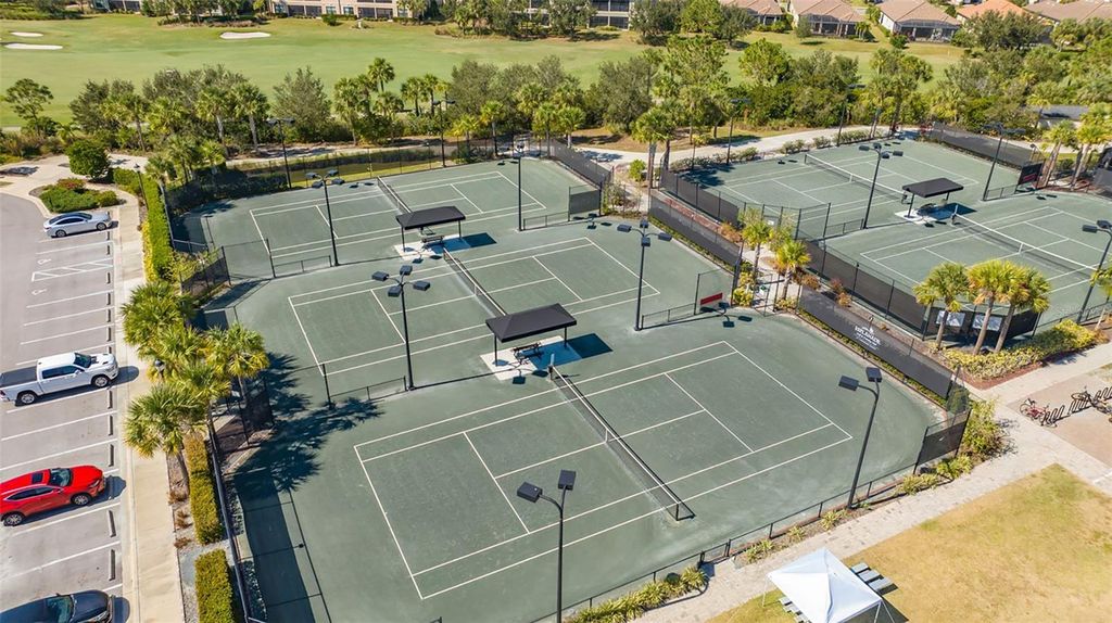 Image 44 of property listing at 13117 PALERMO DRIVE, Bradenton, FL 34211