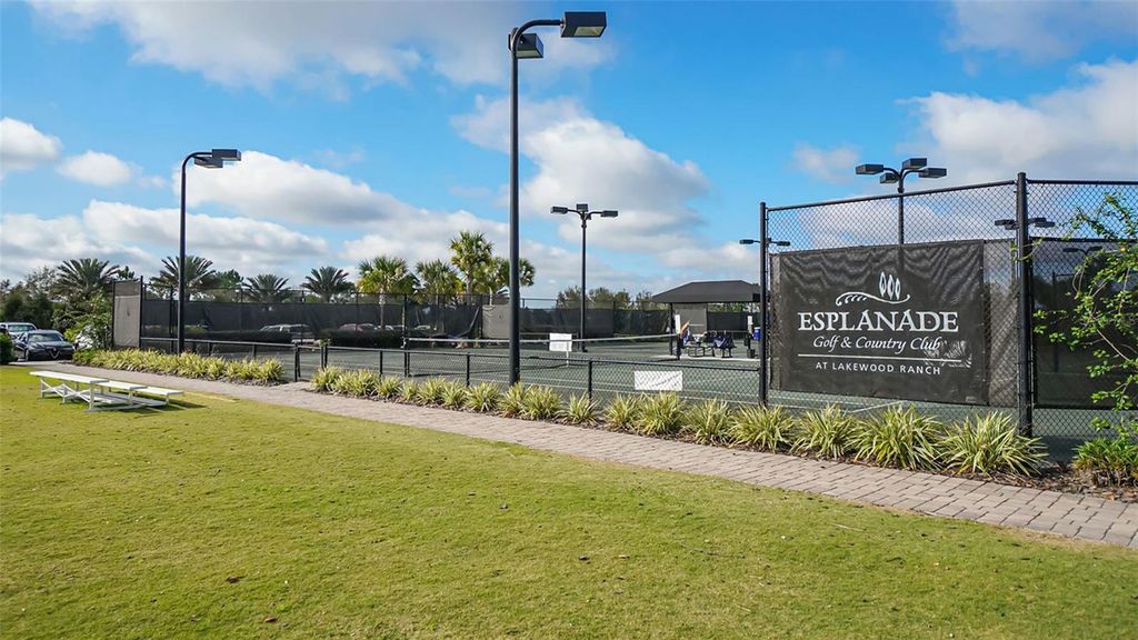 Image 60 of property listing at 13117 PALERMO DRIVE, Bradenton, FL 34211