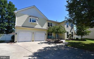 7 CINDY CT, Burlington Township, NJ 08016