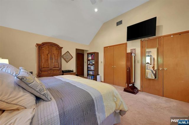 1334 Pennington Road, Teaneck, NJ 07666