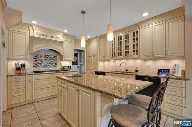 1334 Pennington Road, Teaneck, NJ 07666