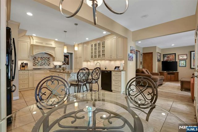 1334 Pennington Road, Teaneck, NJ 07666