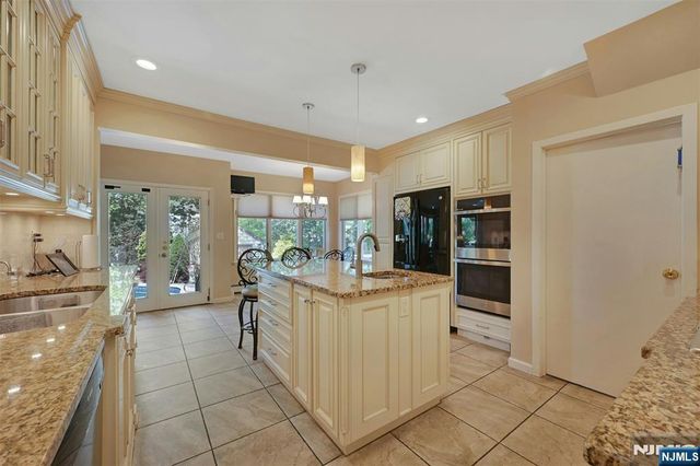 1334 Pennington Road, Teaneck, NJ 07666