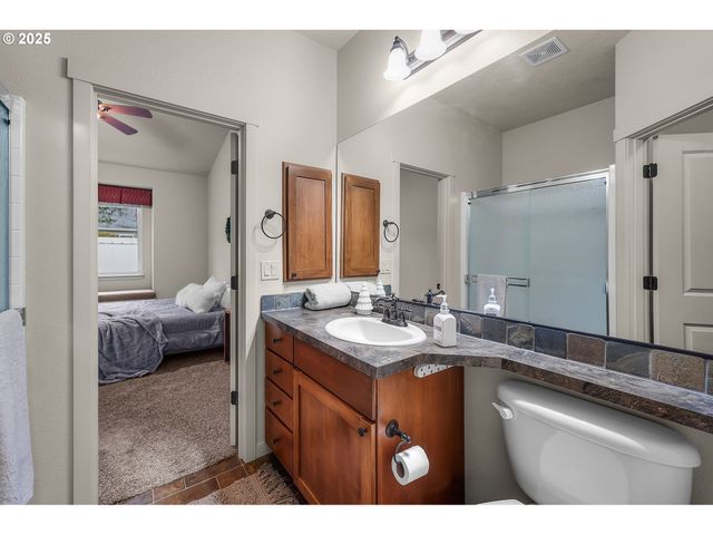 7109 Ne 57TH St, Vancouver, WA 98661