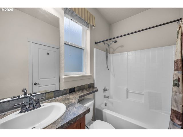 7109 Ne 57TH St, Vancouver, WA 98661