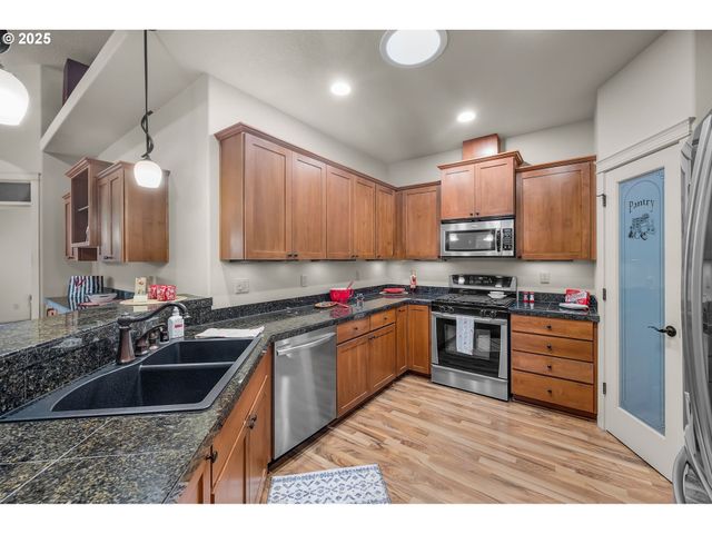 7109 Ne 57TH St, Vancouver, WA 98661