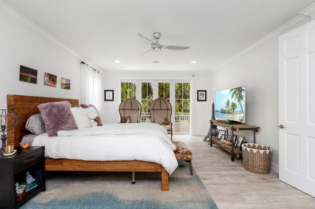 24 Grand Bay Estates Circle, Key Biscayne, FL 33149