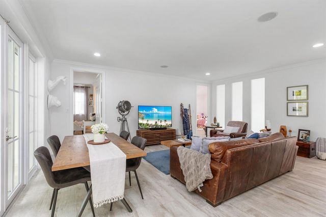 24 Grand Bay Estates Circle, Key Biscayne, FL 33149