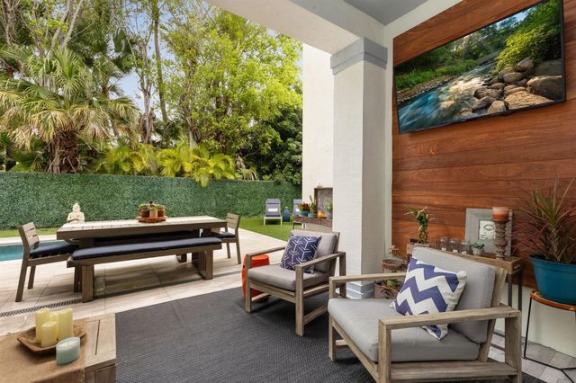 24 Grand Bay Estates Circle, Key Biscayne, FL 33149