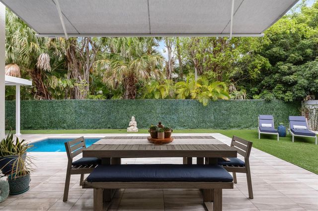 24 Grand Bay Estates Circle, Key Biscayne, FL 33149