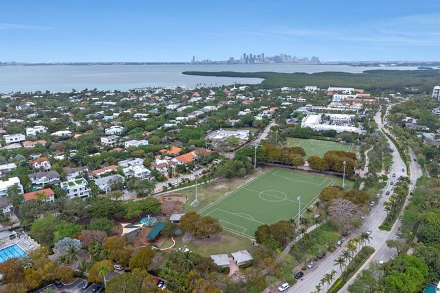 24 Grand Bay Estates Circle, Key Biscayne, FL 33149